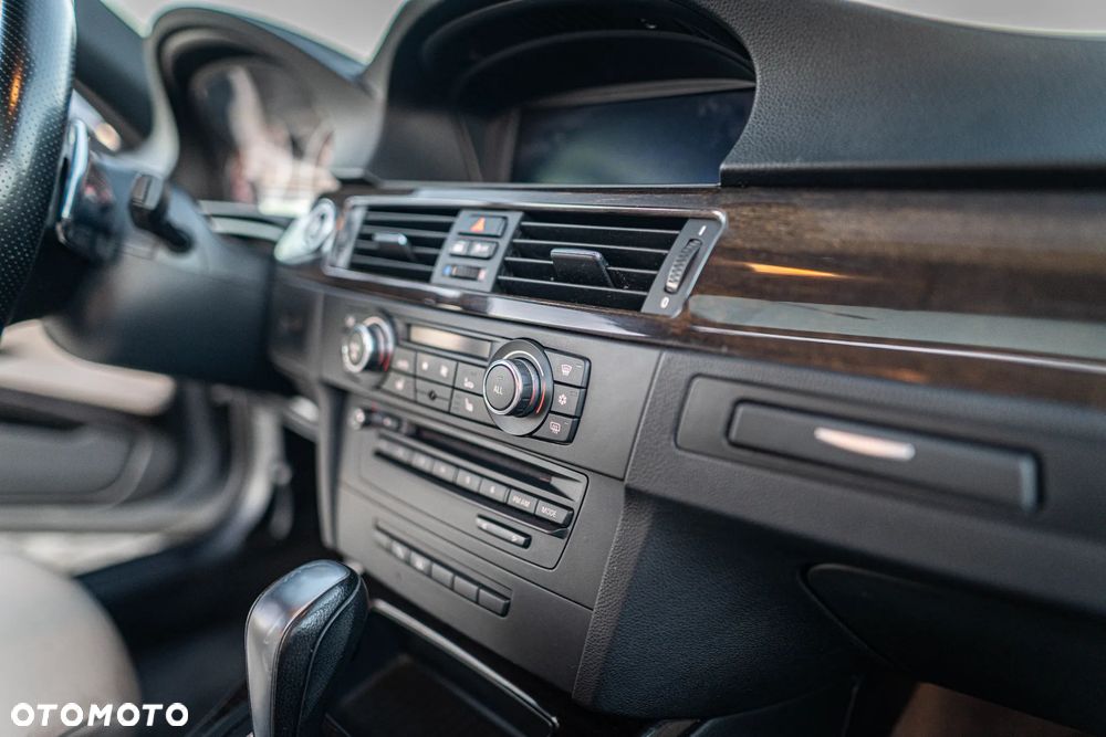 BMW Seria 3 335i - 19