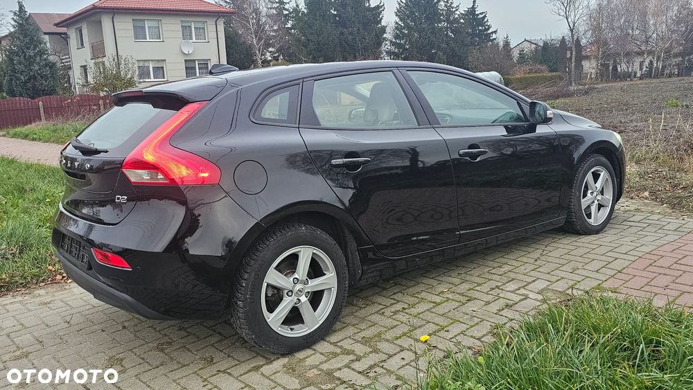 Volvo V40 D2 Momentum - 28