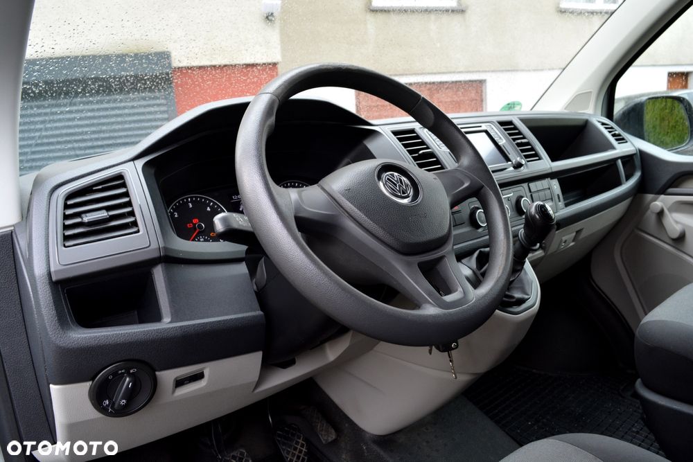 Volkswagen Transporter - 9