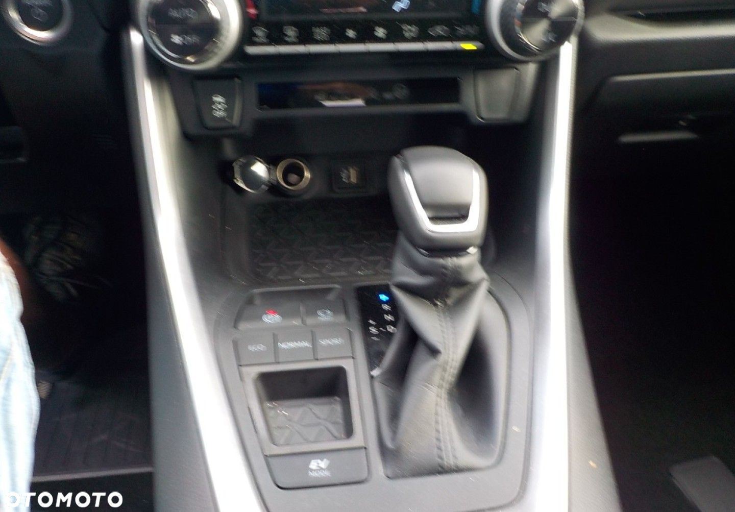 Toyota RAV4 - 19