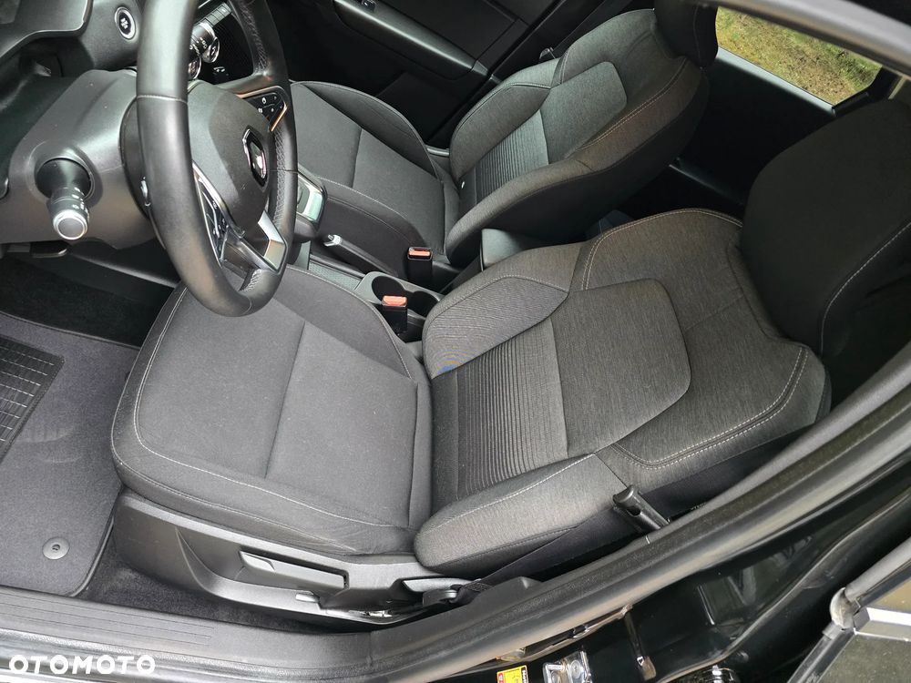 Renault Captur - 23