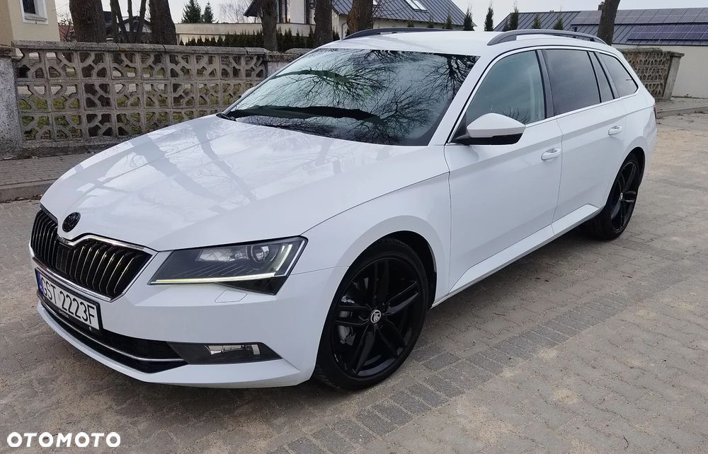 Skoda Superb 2.0 TDI DSG Style - 2