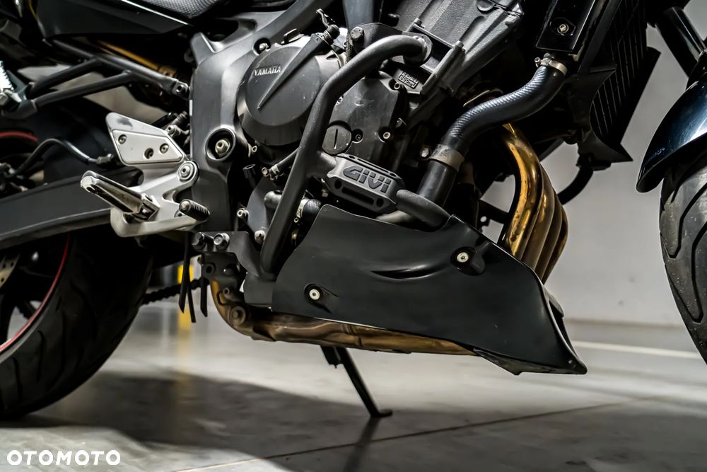 Yamaha FZ6 - 2