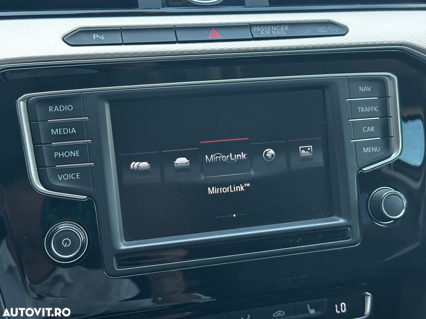 Volkswagen Passat - 13