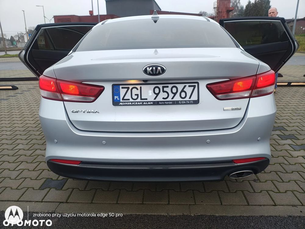 Kia Optima 1.7 CRDI L DCT - 11