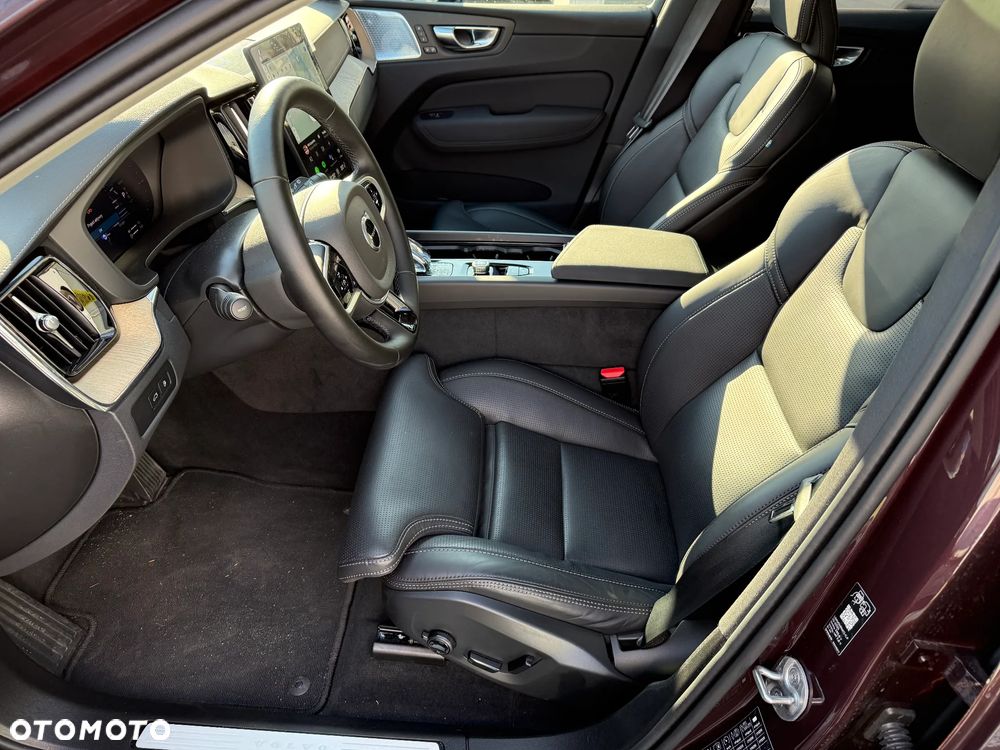 Volvo XC 60 T8 Plug-In Hybrid AWD Ultra Dark - 9