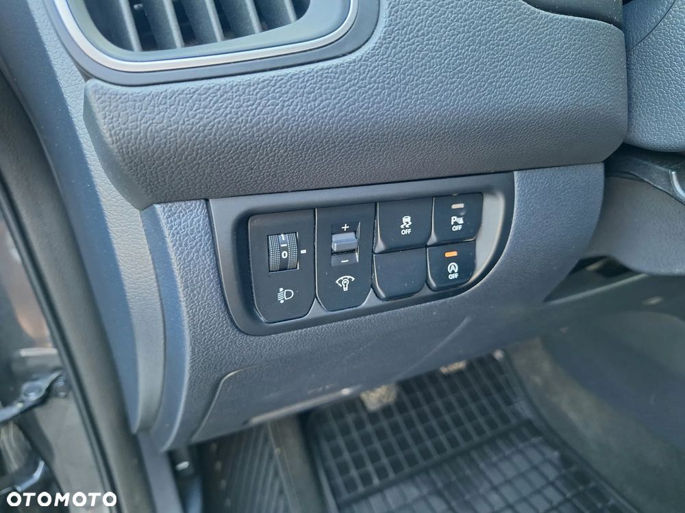 Kia Rio 1.2 L Business Line - 28
