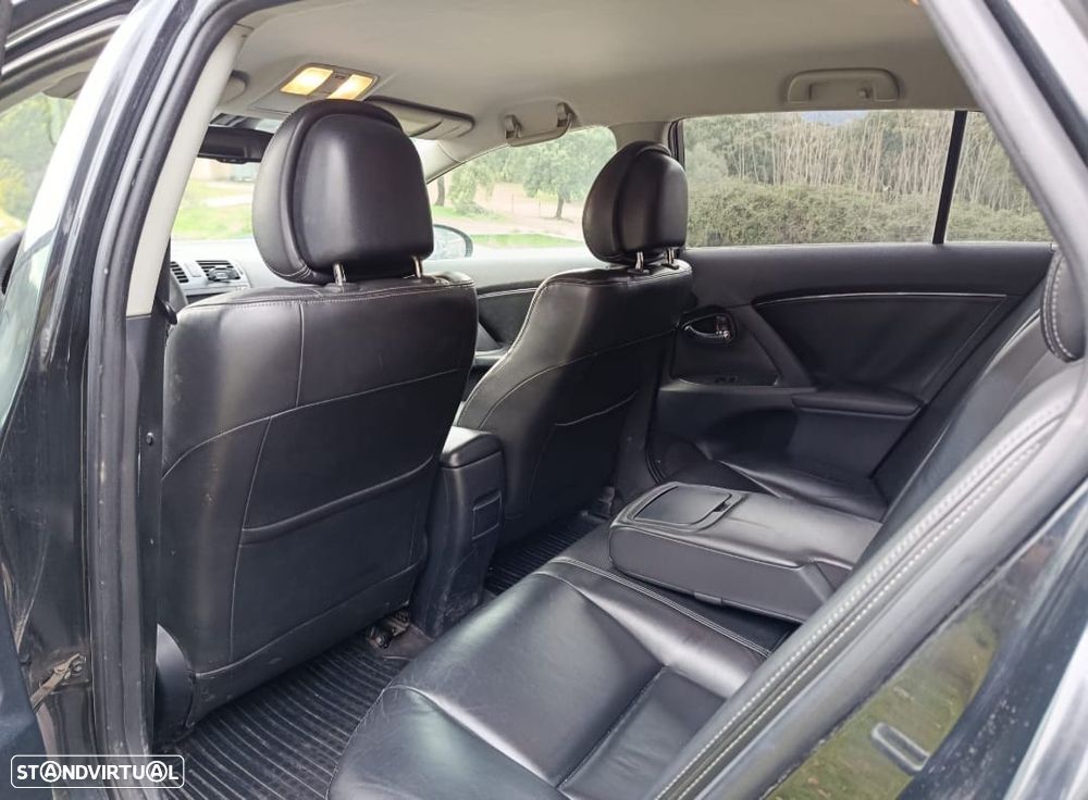 Toyota Avensis SW 2.0 D-4D Exclusive +Pele+GPS - 21