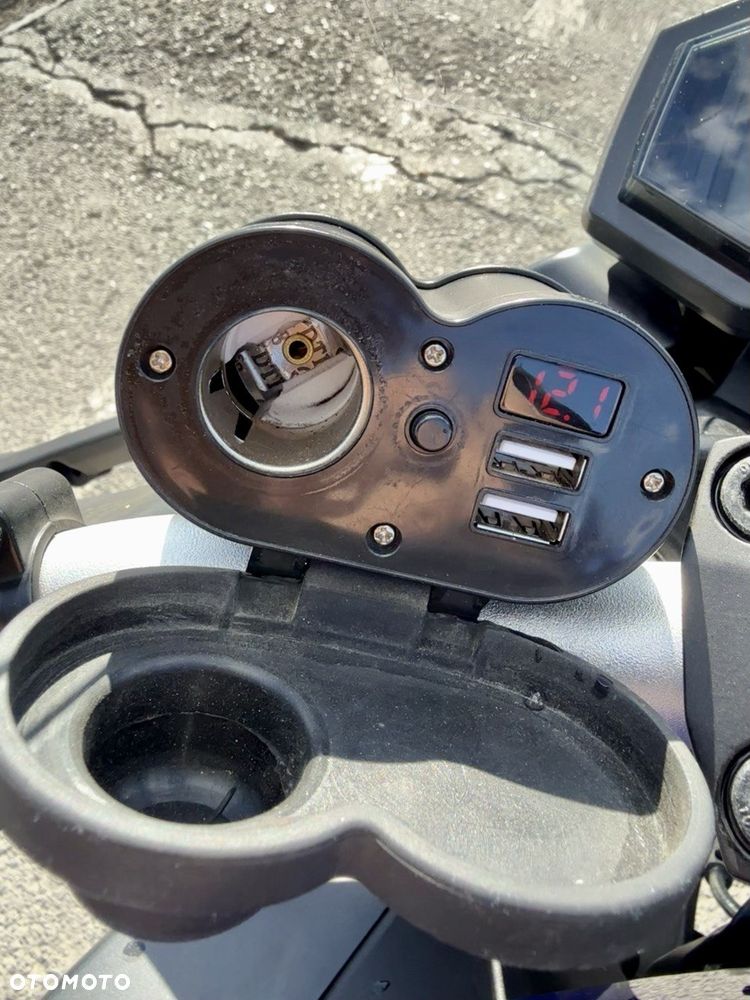 Yamaha MT - 8