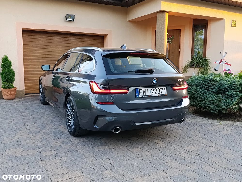 BMW Seria 3 330i M Sport sport - 8