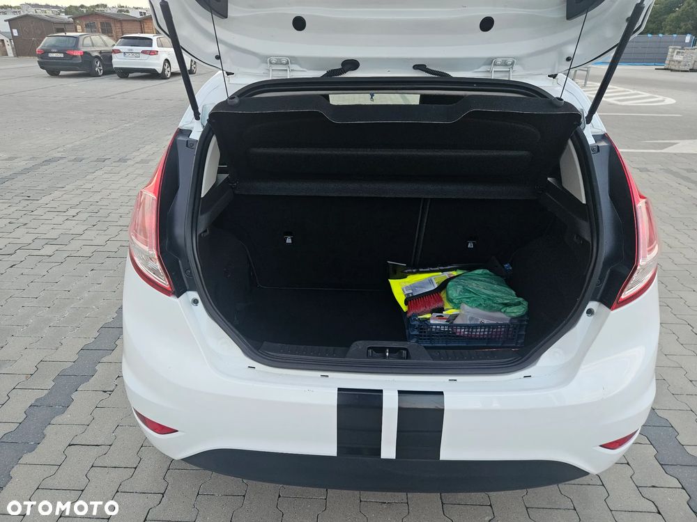 Ford Fiesta 1.5 TDCi SYNC Edition - 6
