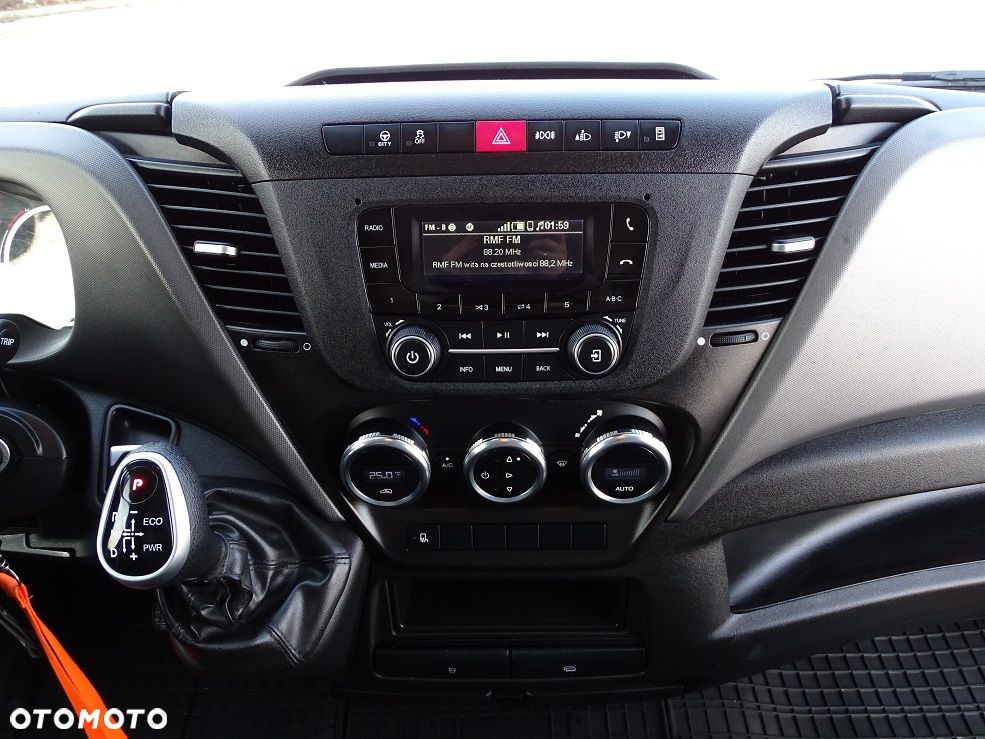 Iveco Daily 35S18 L4H2 3.0 180 Hi-MATIC FULL LED Blaszak Furgon UNIKAT!! JAK NOWY!! Salon PL 1 Wł.!! - 20