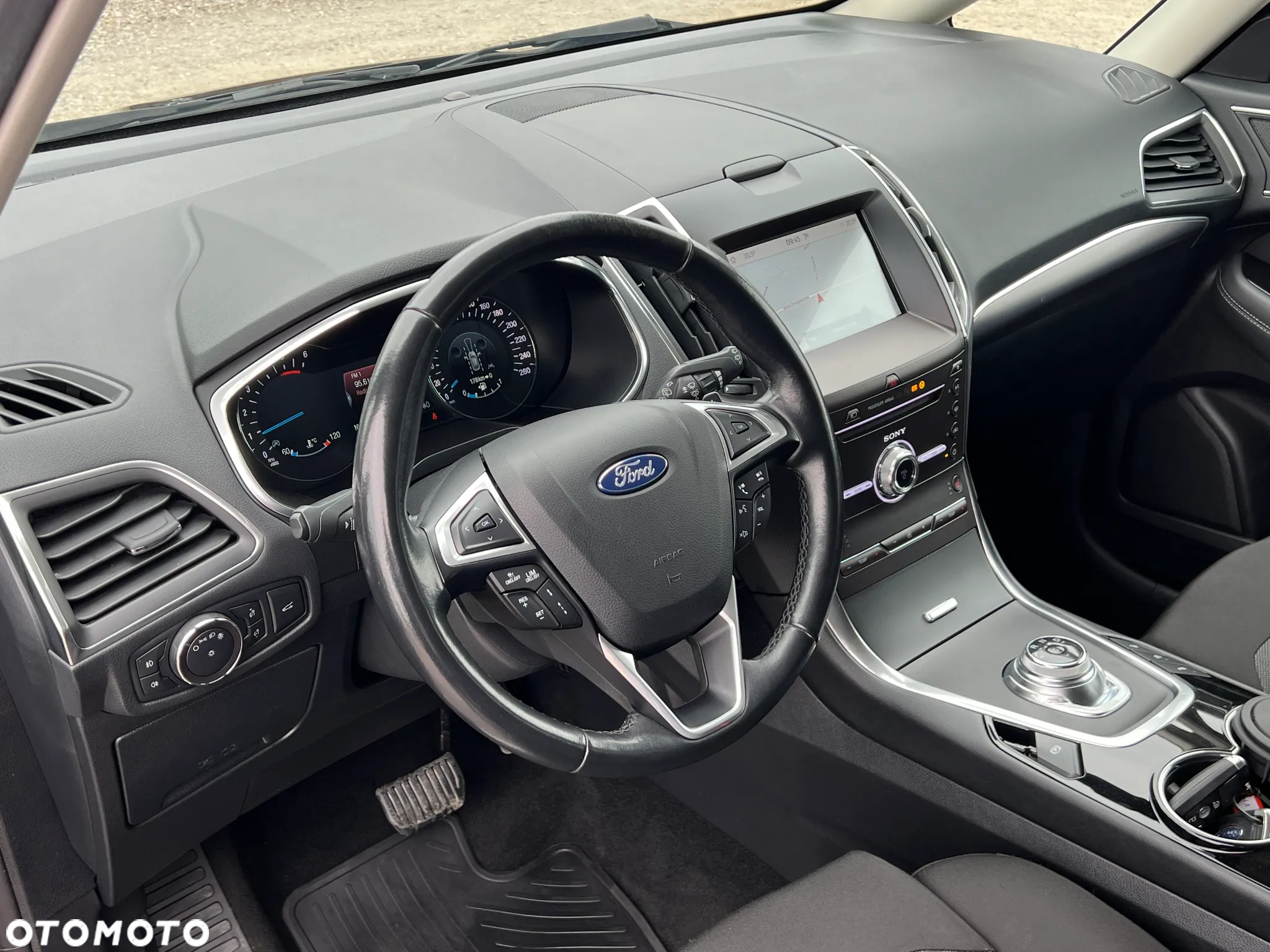 Ford Galaxy 2.0 EcoBlue S&S TITANIUM - 16