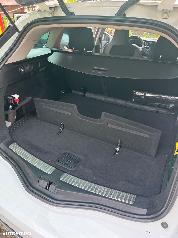 Renault Megane ENERGY dCi 110 EDC GT LINE - 17