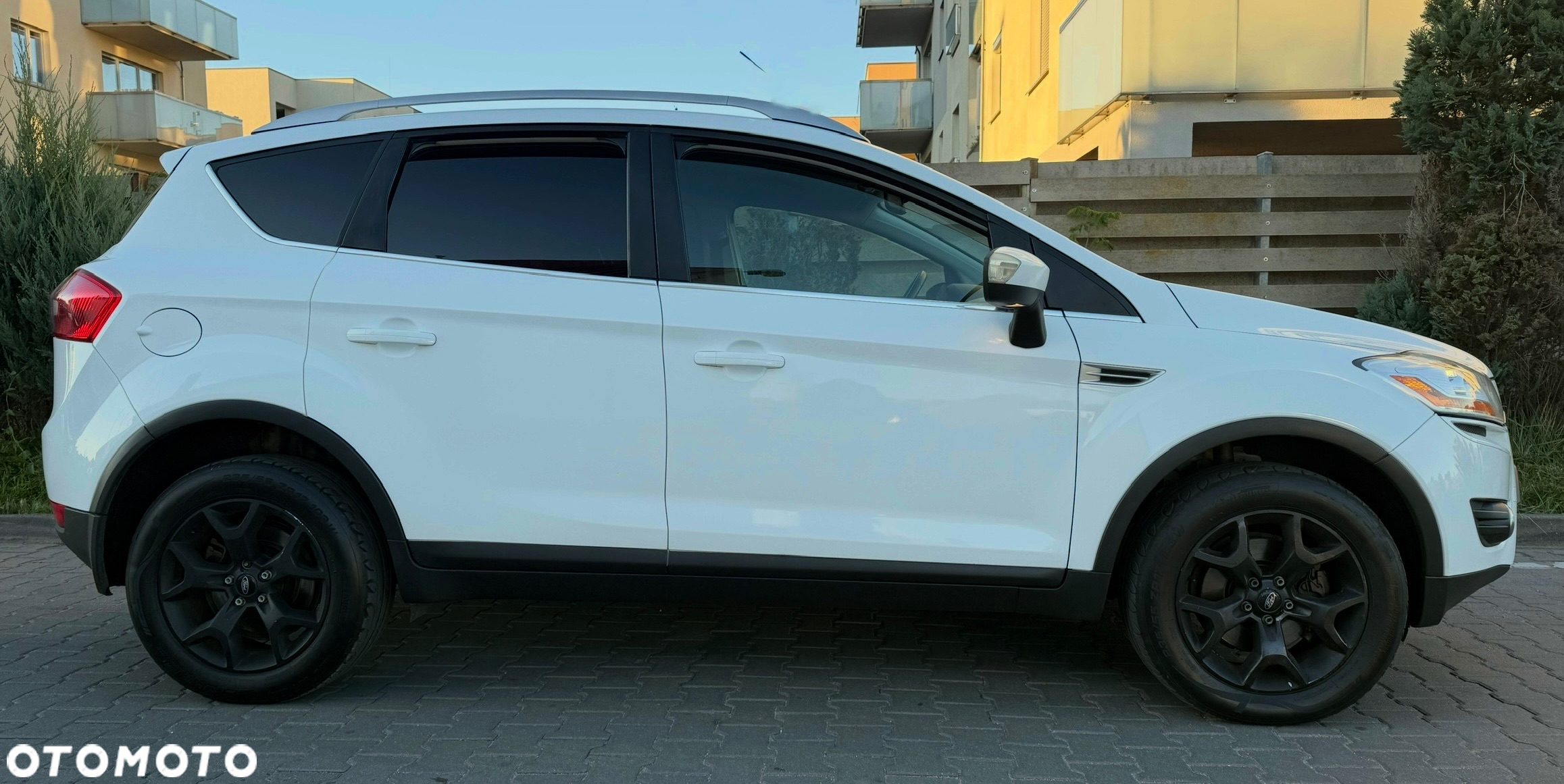 Ford Kuga 2.0 TDCi 2x4 Trend - 11