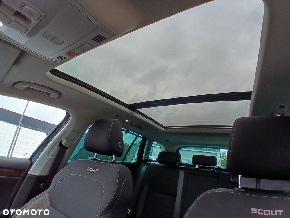 Skoda Superb 2.0 TDI SCR 4x4 Scout DSG - 16