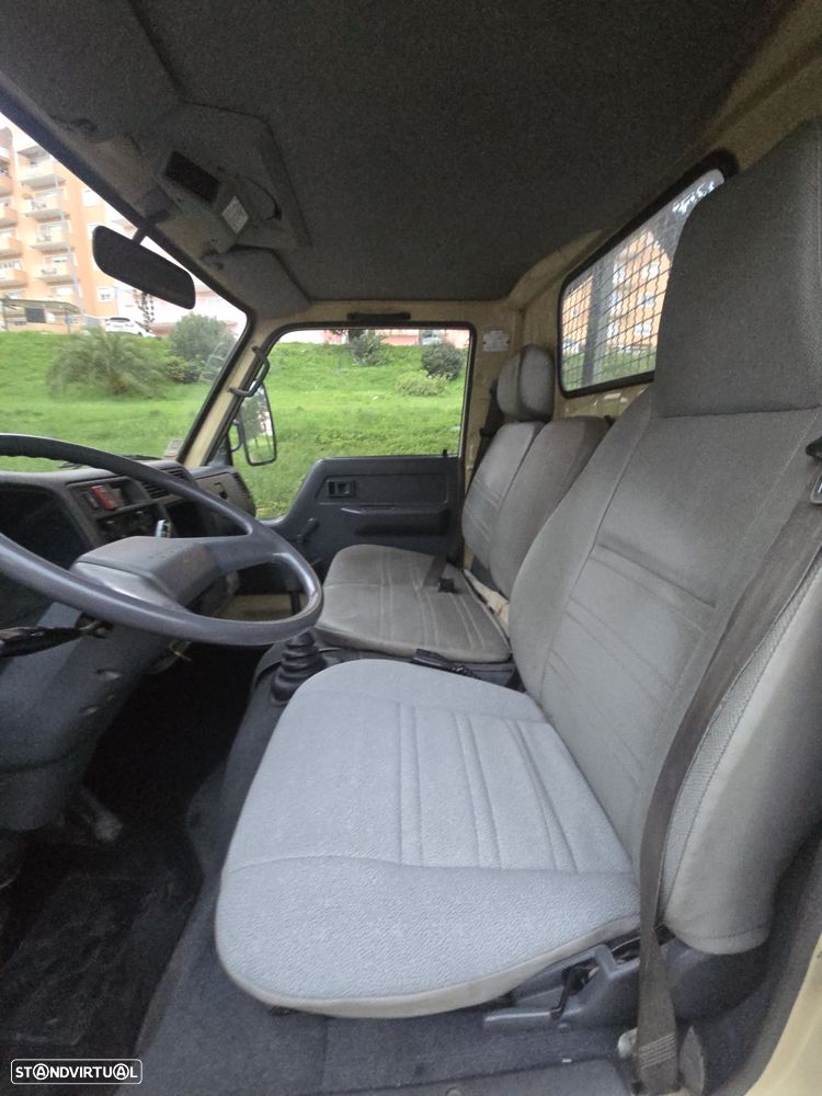 Toyota Dyna 150 - 14