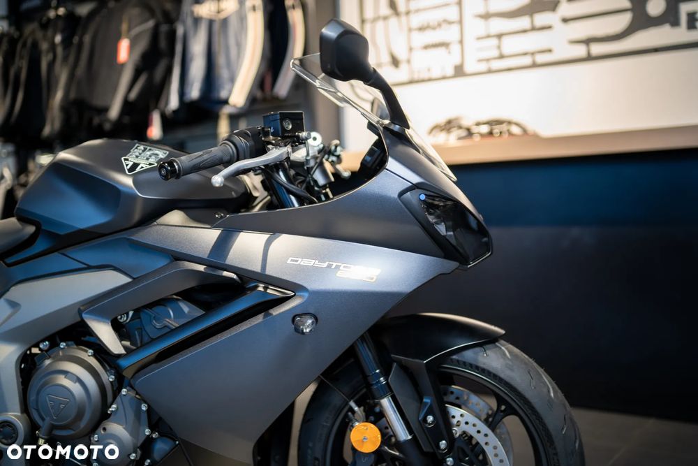 Triumph Daytona - 29