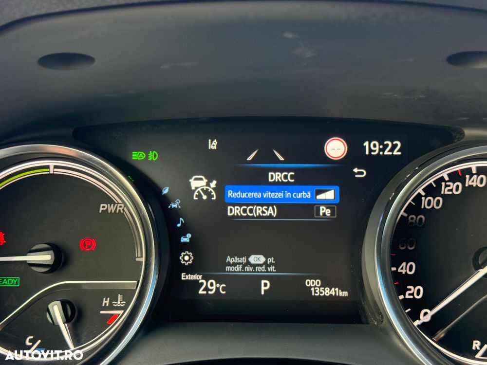 Toyota Camry Business Edition - 28
