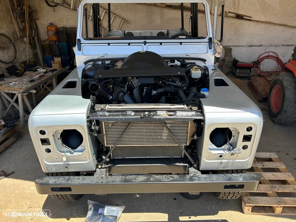 Land Rover Defender 90 2.4 CRD S - 50
