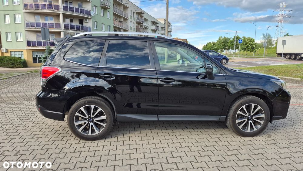 Subaru Forester 2.0 XT Platinum Lineartronic - 12