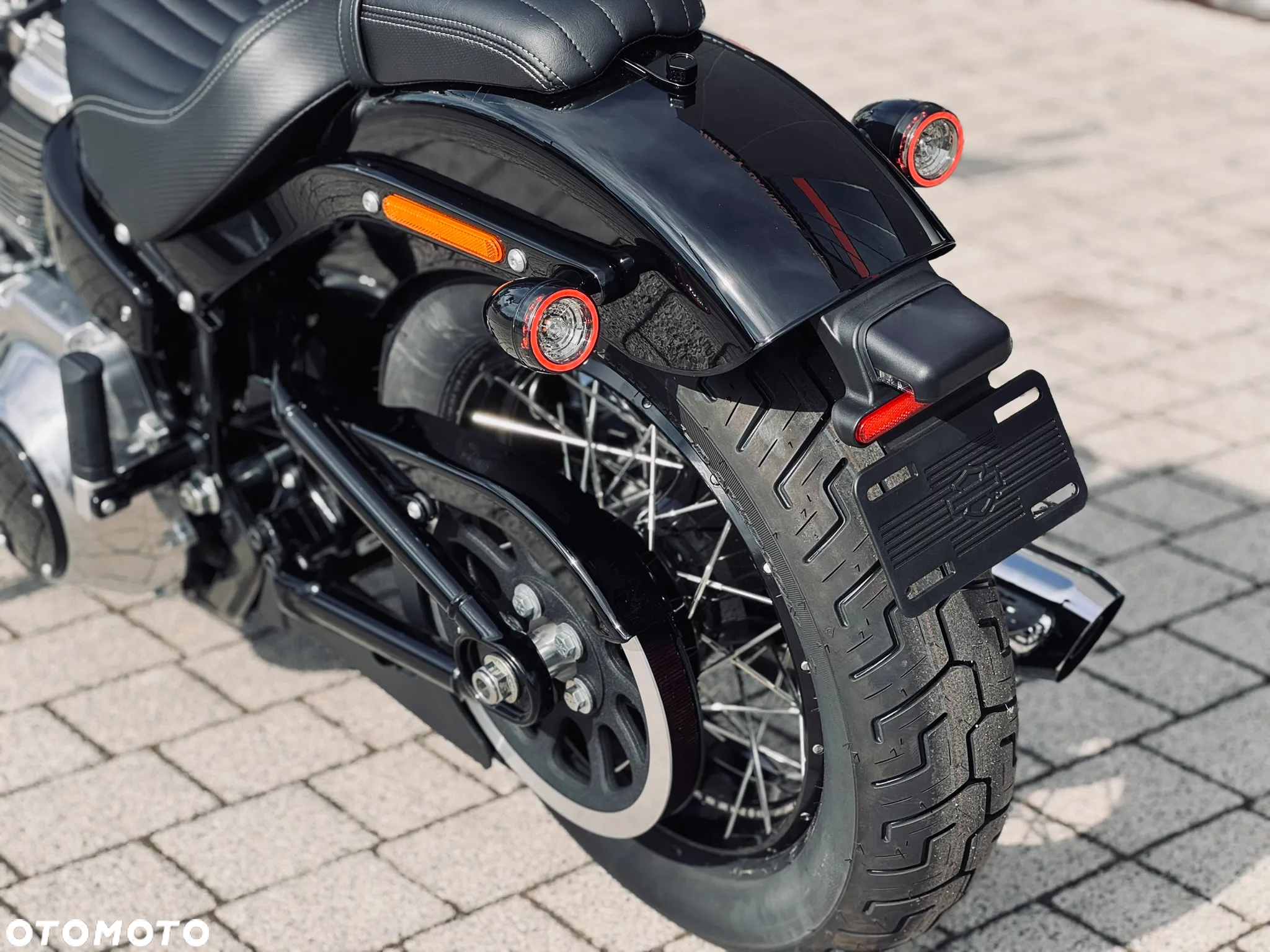 Harley-Davidson Softail Street Bob - 24