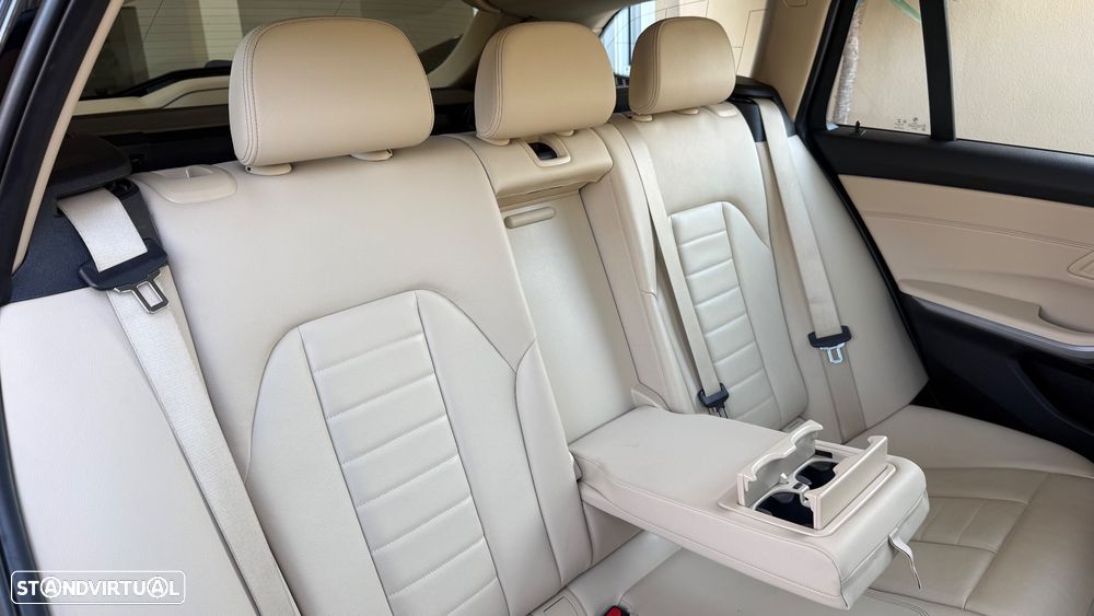 BMW 330 e Line Luxury Auto - 14