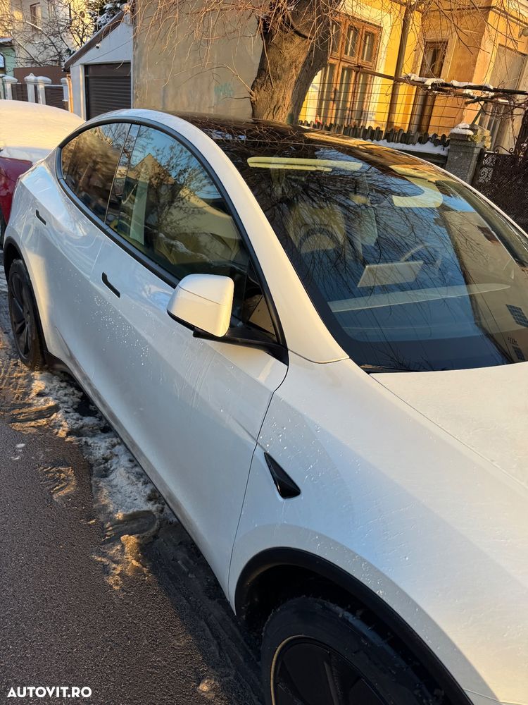 Tesla Model Y RWD - 15