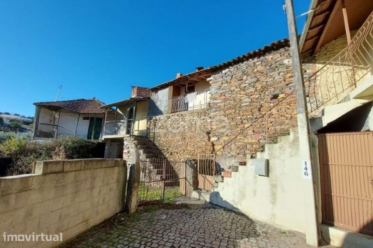 Moradia T4 - Grande imagem: 2/2