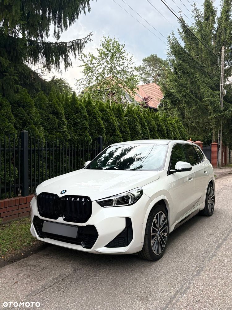 BMW iX1 - 1