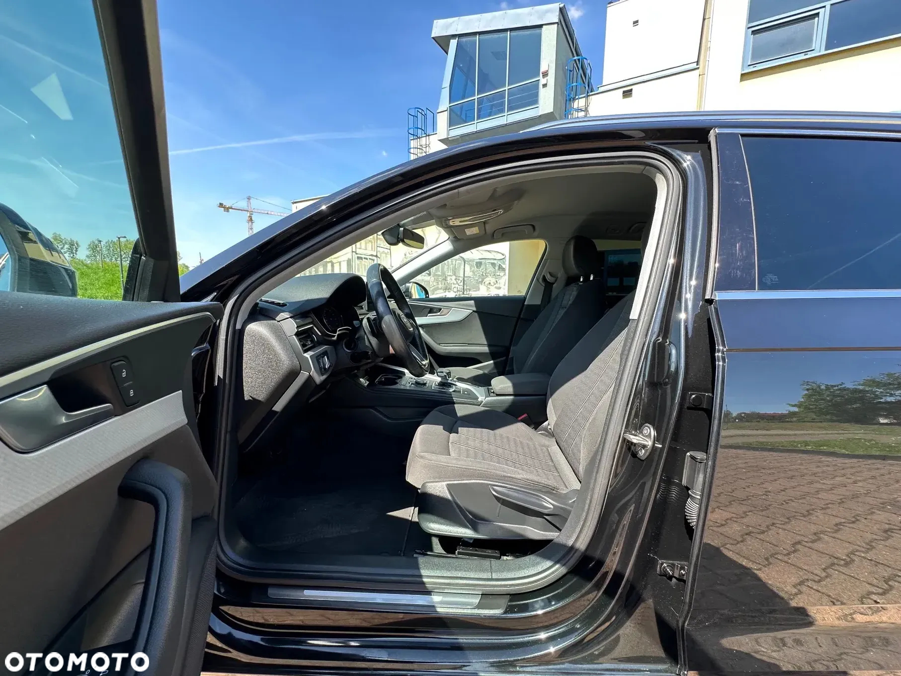Audi A4 2.0 TDI Design S tronic - 30