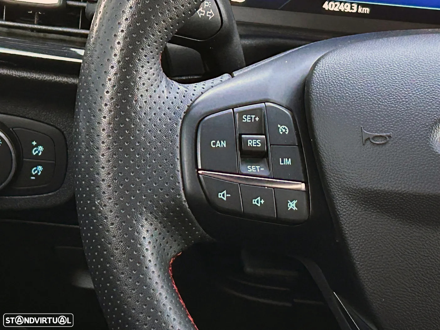 Ford Fiesta 1.0 EcoBoost ST-Line X - 25