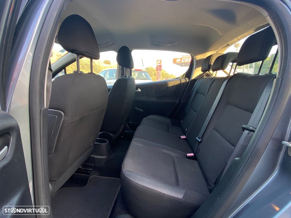 Peugeot 207 1.4 16V Active - 8
