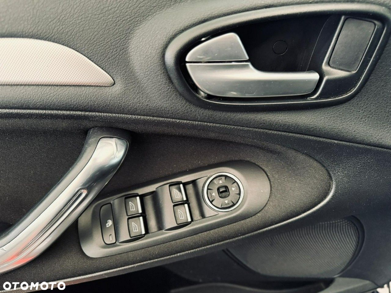 Ford S-Max - 40