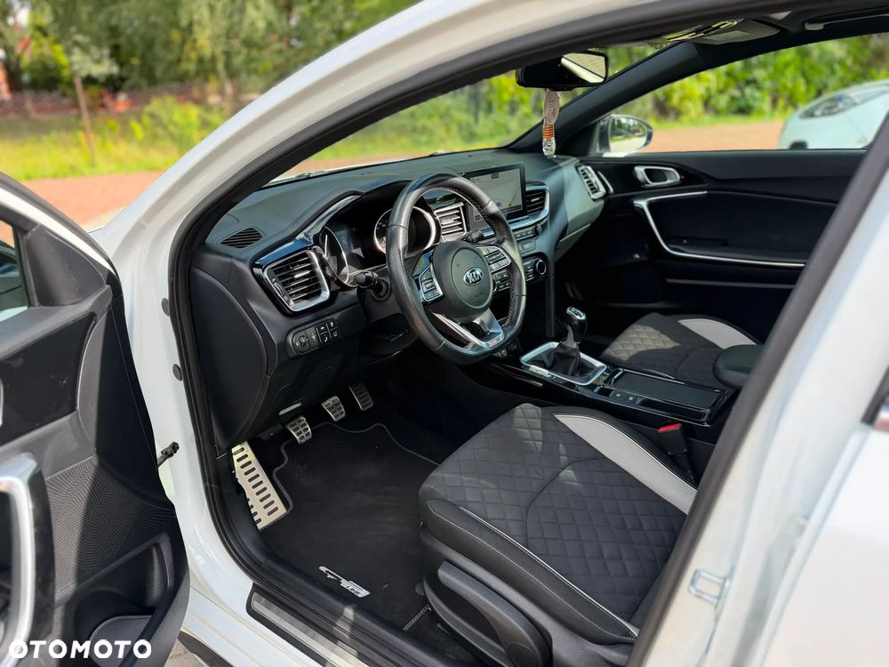 Kia ProCeed 1.6 CRDi GT Line - 15