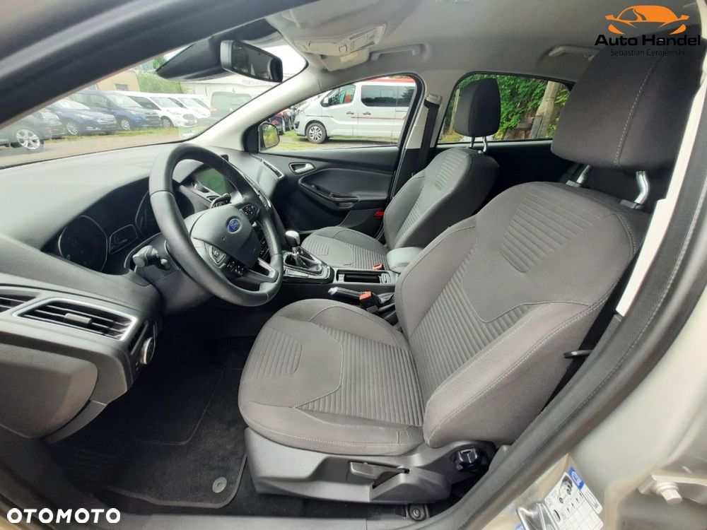 Ford Focus - 33