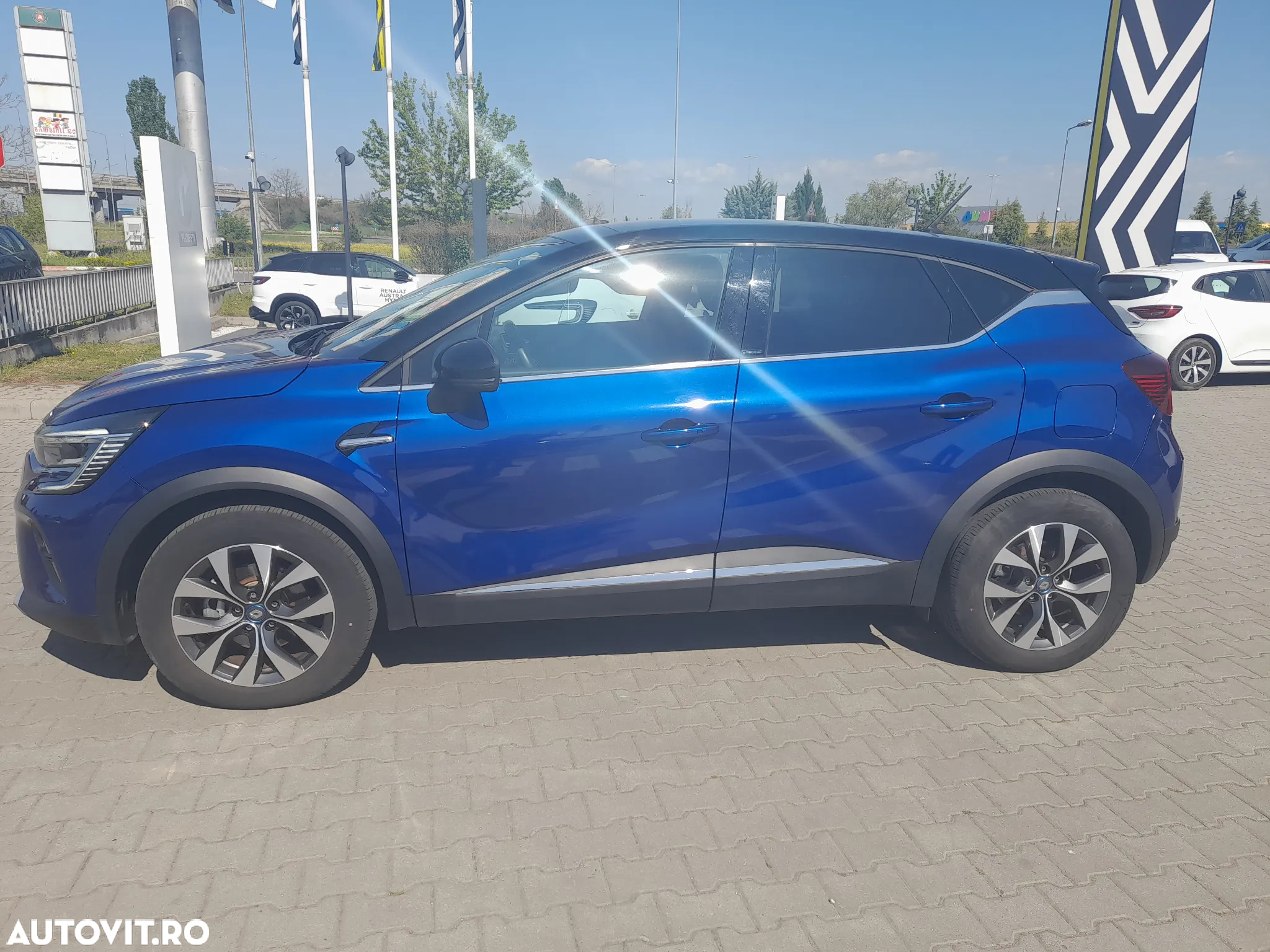Renault Captur E-Tech Plug-In-Hybrid Intens - 9