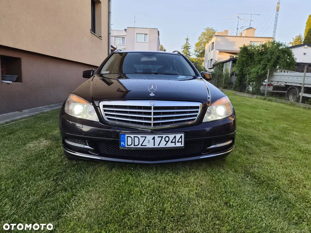 Mercedes-Benz Klasa C 220 CDI DPF BlueEFFICIENCY Avantgarde Edition - 15