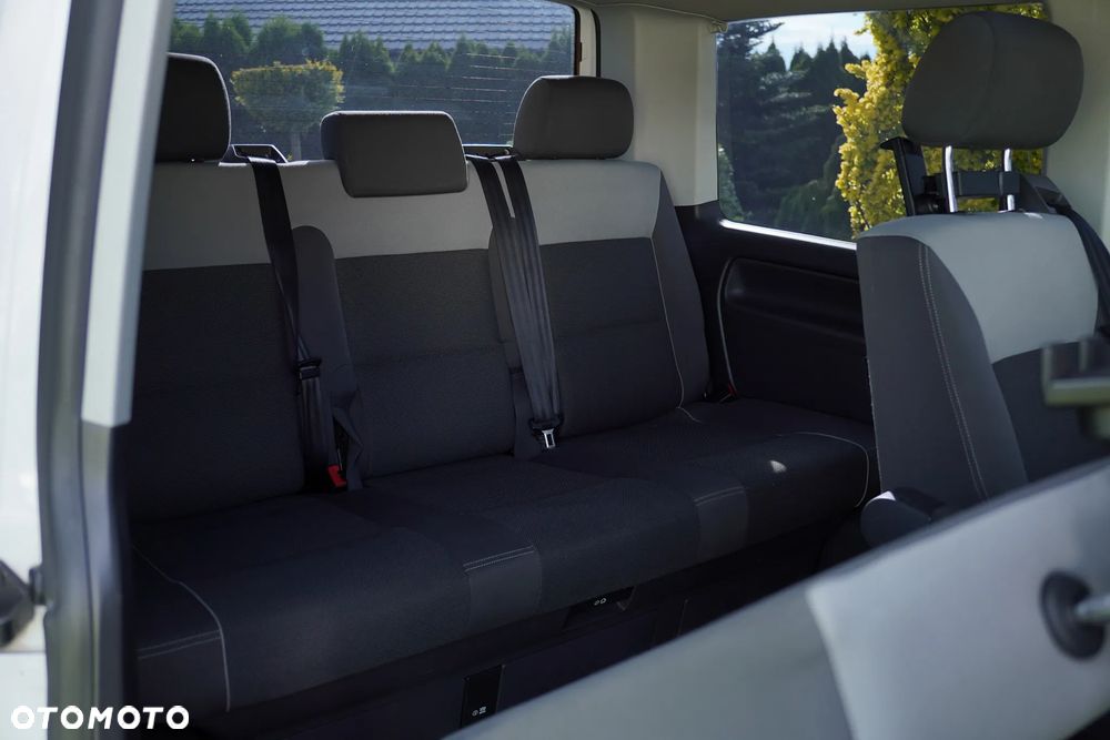 Volkswagen Multivan - 21