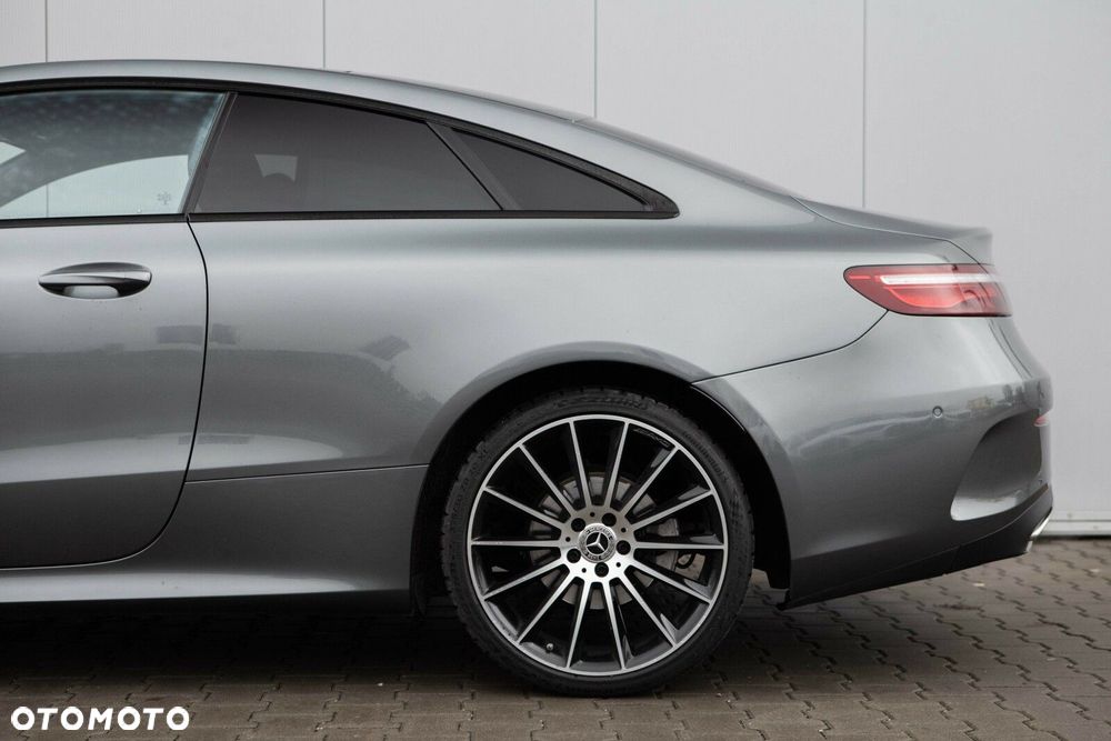Mercedes-Benz Klasa E 200 9G-TRONIC - 15