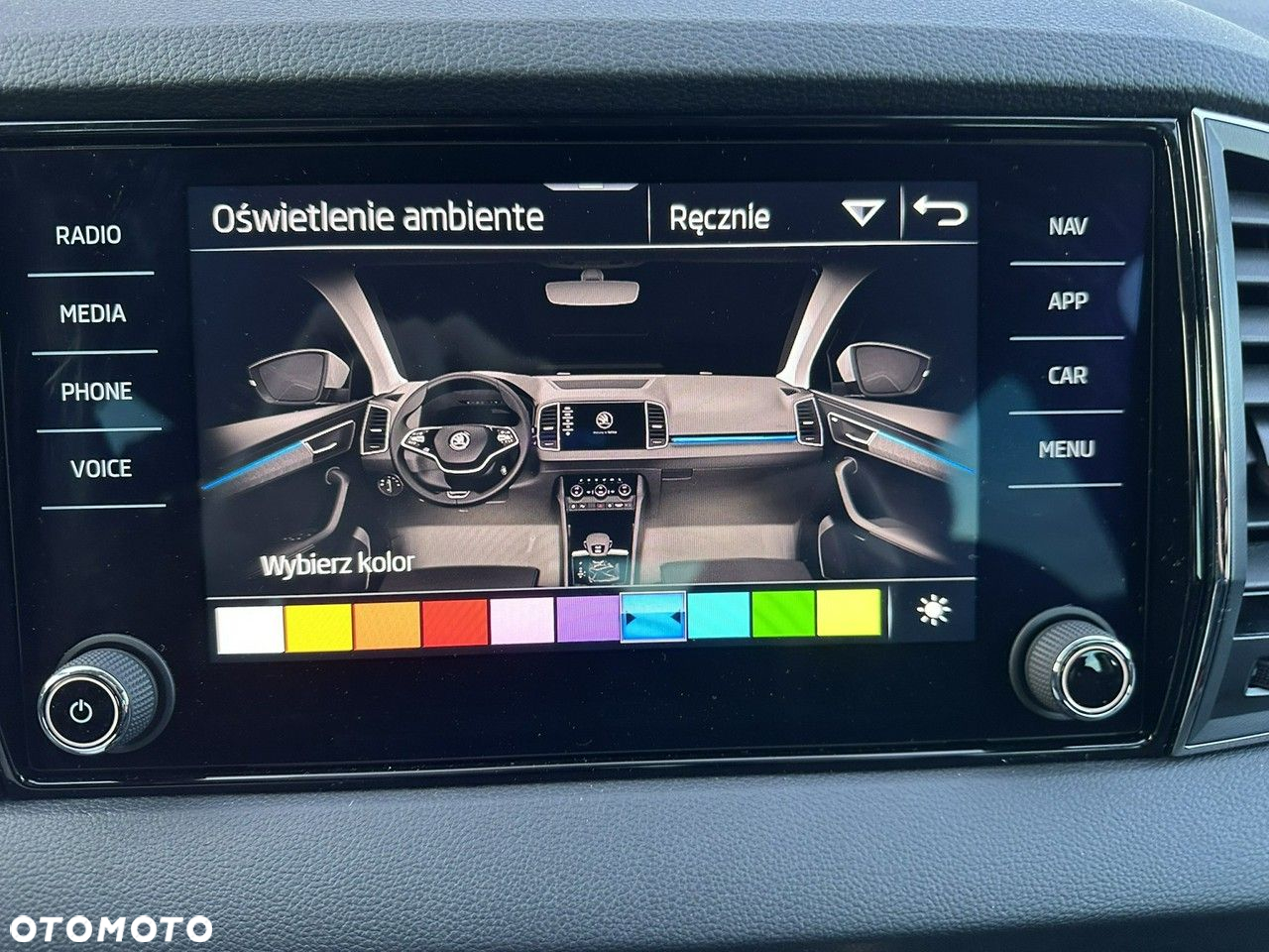 Skoda Karoq 1.5 TSI ACT 4x2 Style DSG - 32
