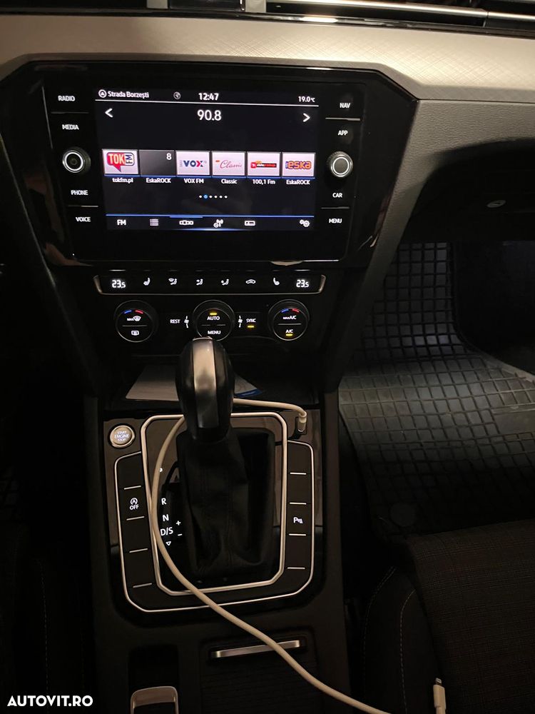 Volkswagen Passat Variant 2.0 TDI SCR DSG Business - 15