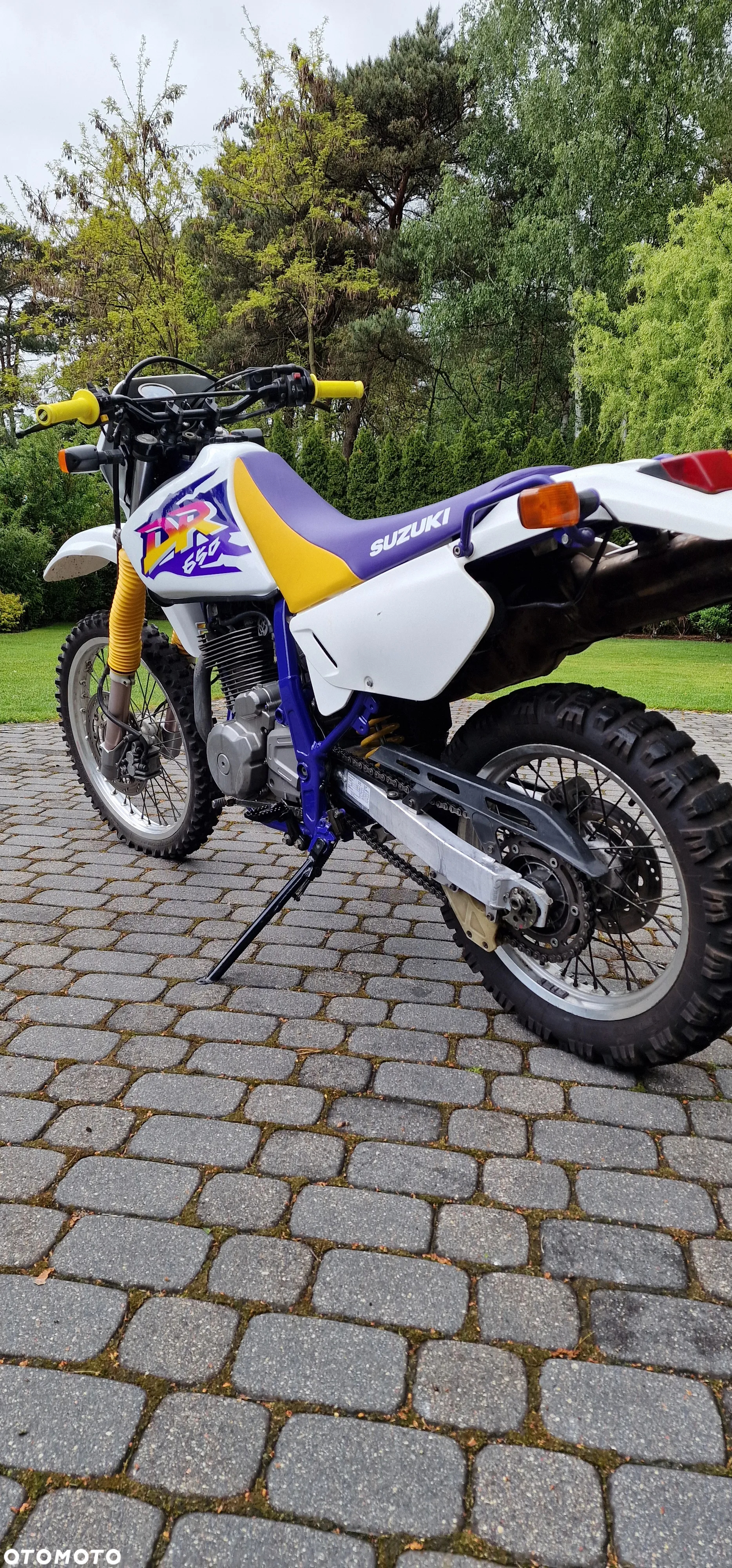 Suzuki DR - 7
