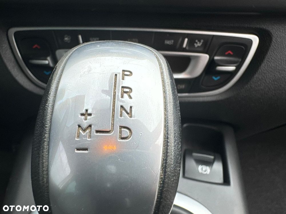 Renault Scenic - 8