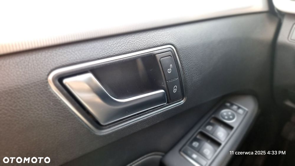 Mercedes-Benz Klasa E - 13