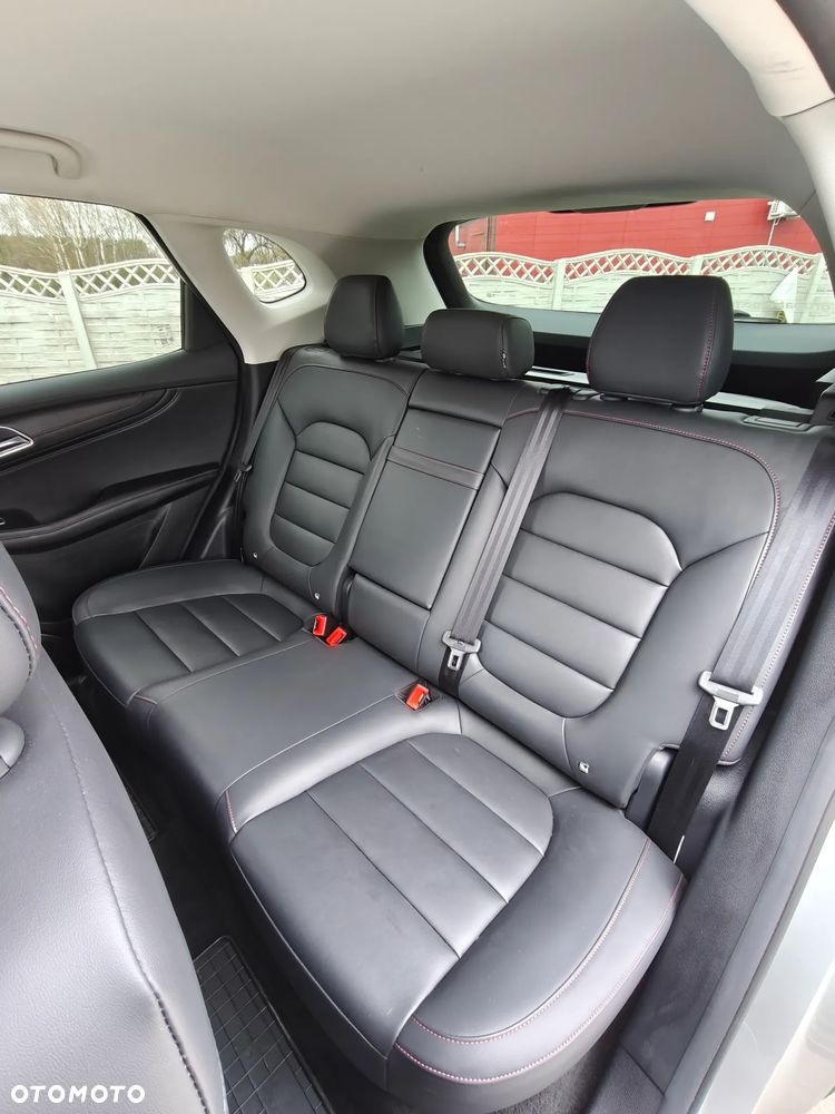 MG HS 1.5 T-GDI Excite DCT - 32