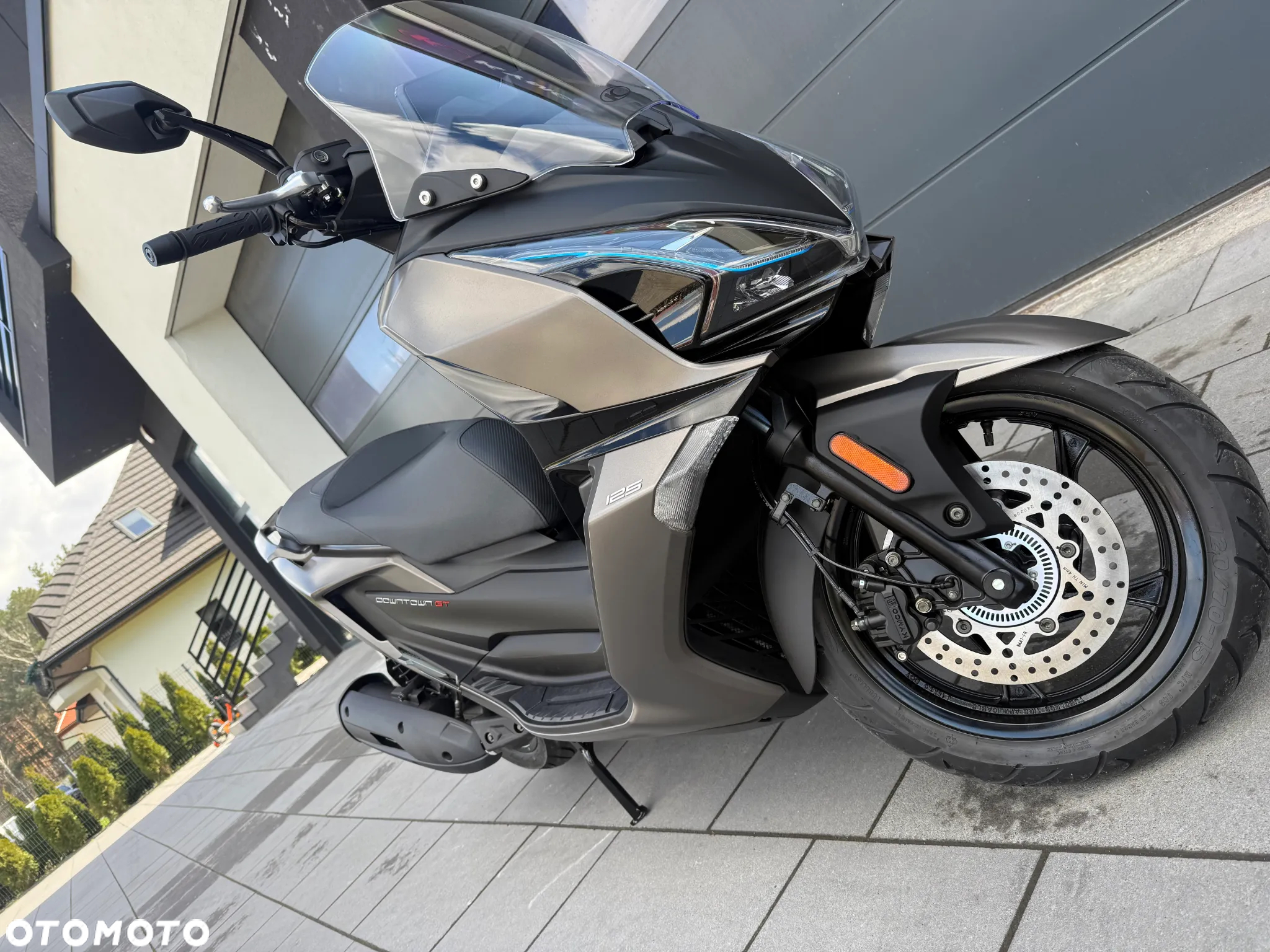 Kymco Downtown - 11