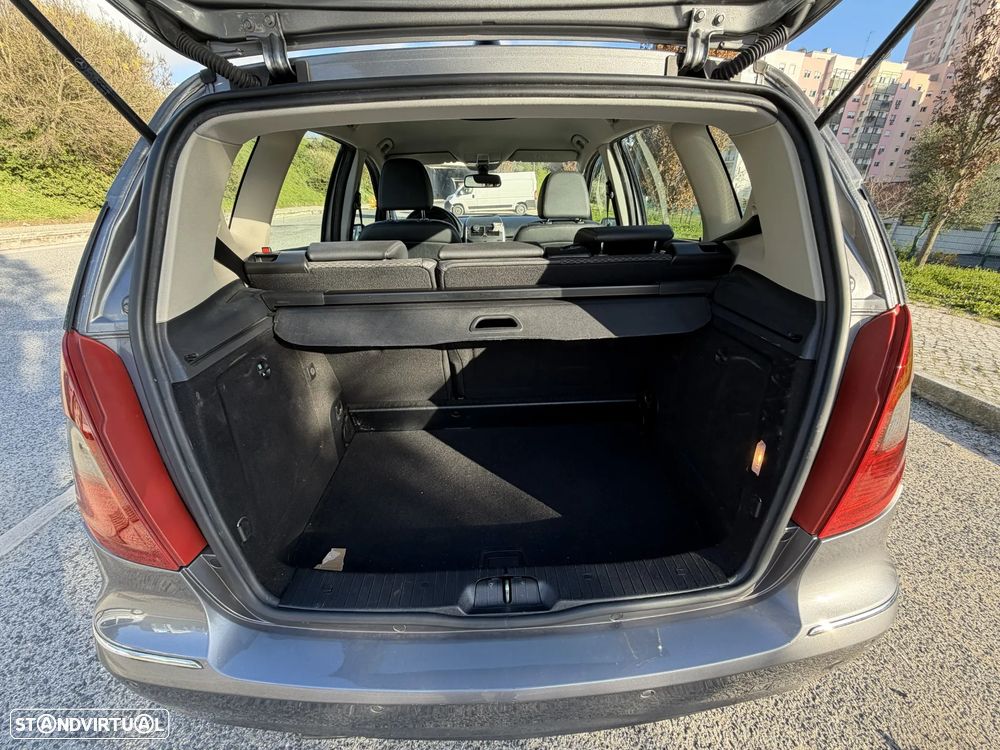 Mercedes-Benz A 150 Avantgarde Automatic - 10