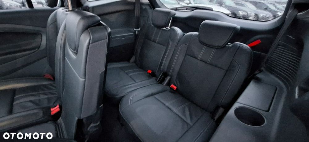 Ford Grand C-MAX - 19