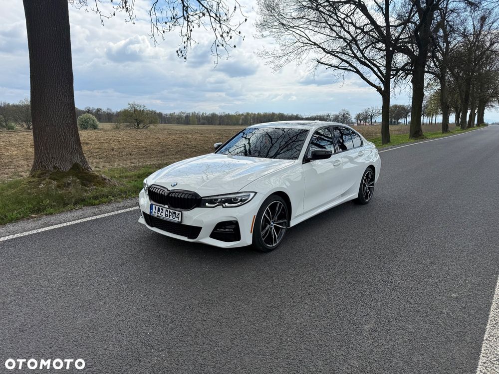 BMW Seria 3 330i xDrive M Sport - 1